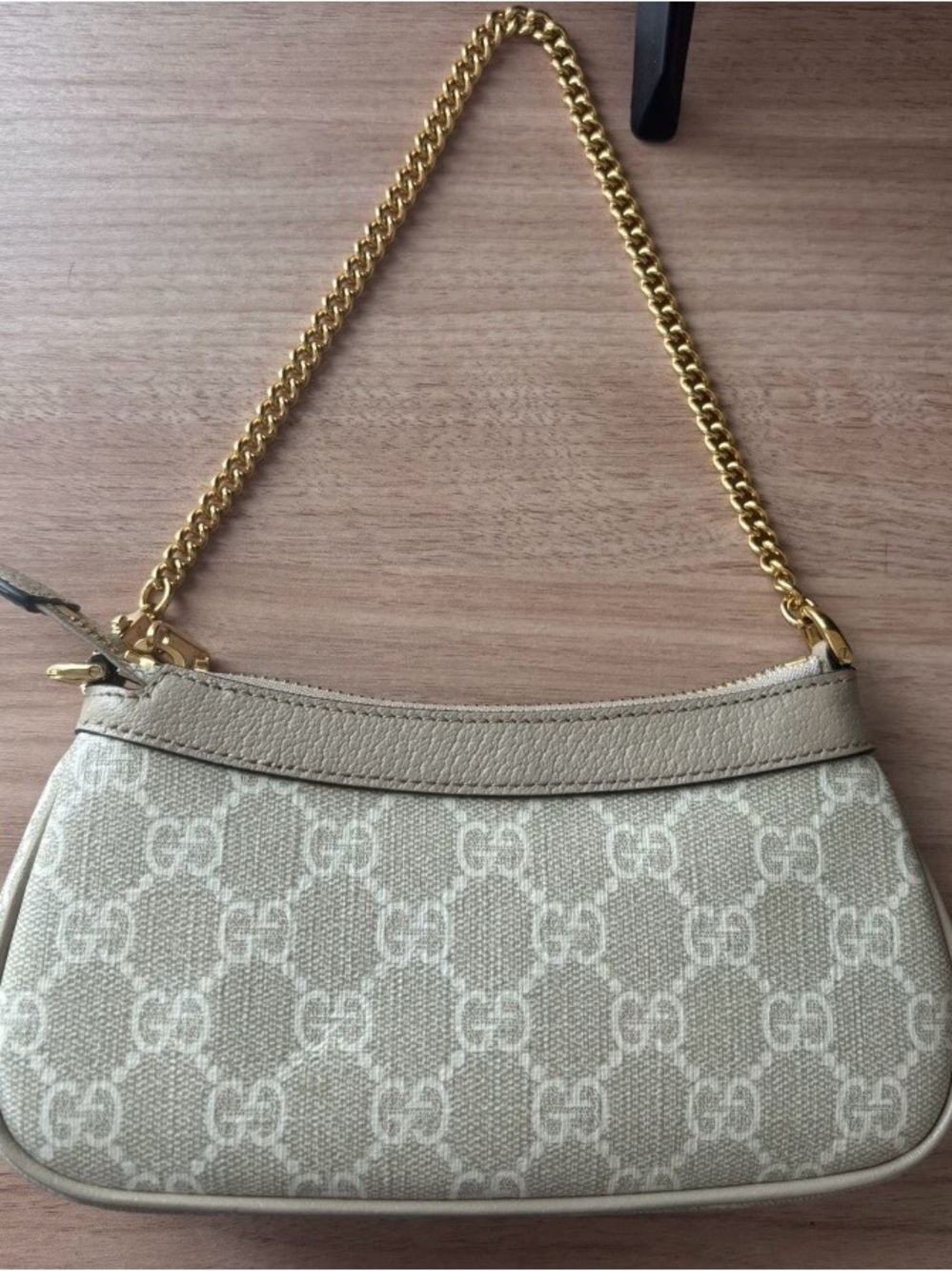Gucci Cream GG Canvas Shoulder Bag with Gold Chain - Picture 2 of 3